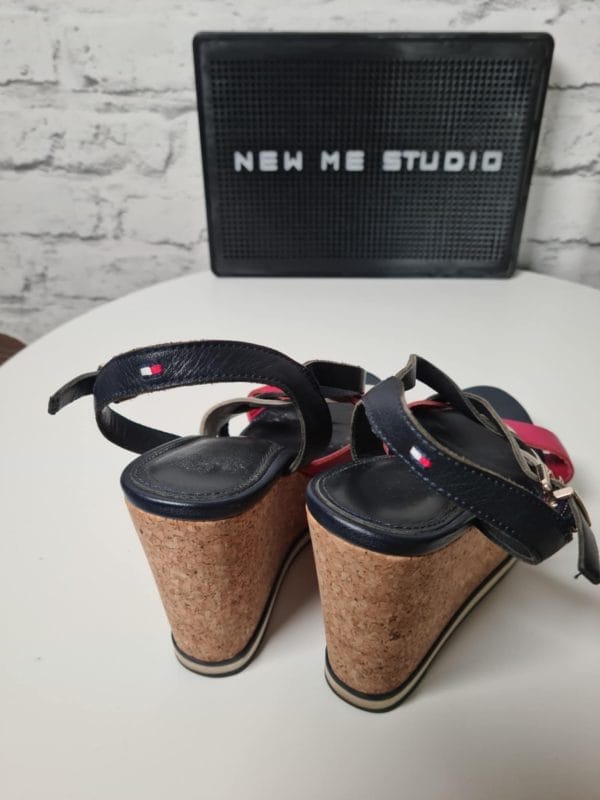 TOMMY HILFIGER  Sandałki - obrazek 3