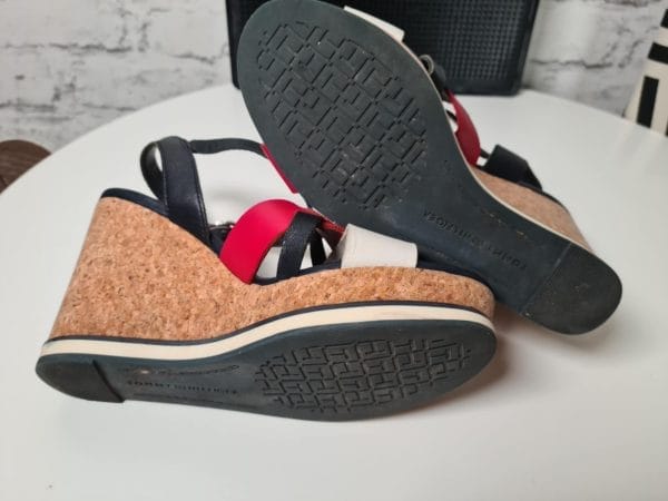 TOMMY HILFIGER  Sandałki - obrazek 4